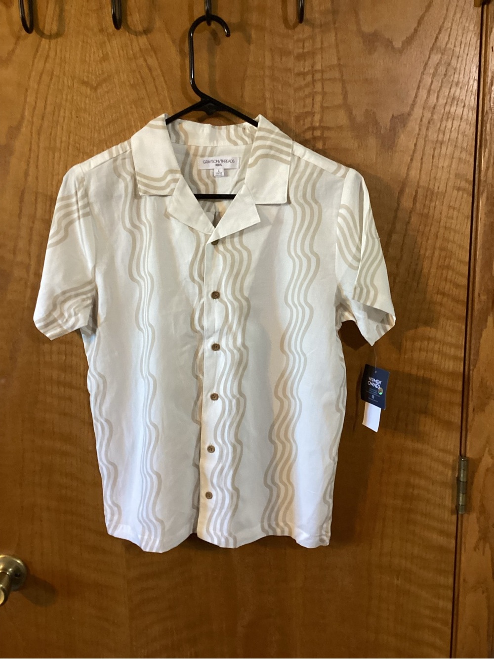 Grayson Threads Cream Wave-Print Short Sleeve Button Shirt, L (10/12)